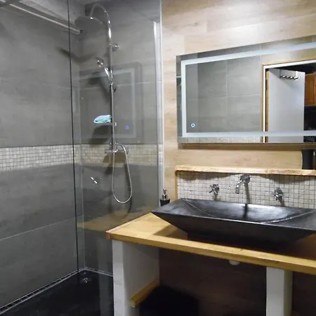 Paisible Maison Dans Les Pyrenees