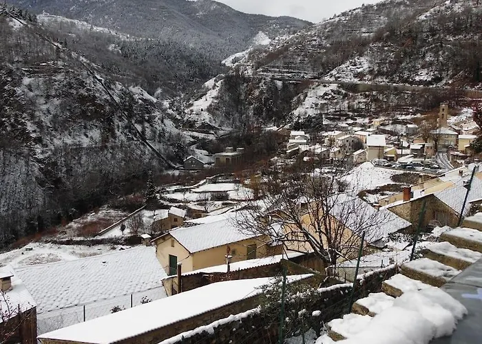 Semesterbostad Paisible Maison Dans Les Pyrenees Fontpédrouse