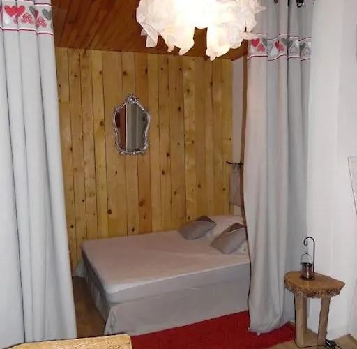 Semesterbostad Paisible Maison Dans Les Pyrenees Fontpédrouse