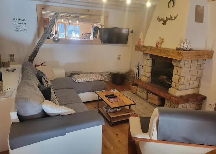 Paisible Maison Dans Les Pyrenees